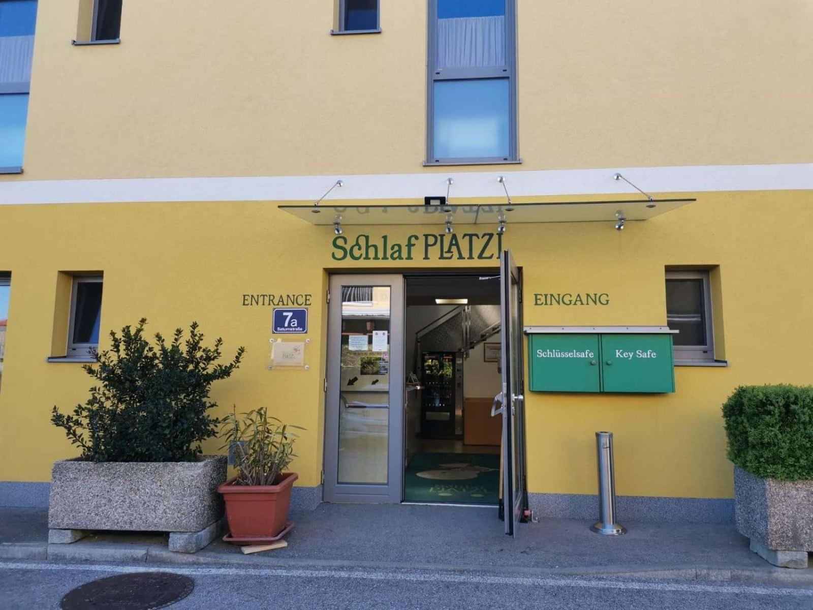 Schlafplatzl Hotel Marchtrenk Kültér fotó