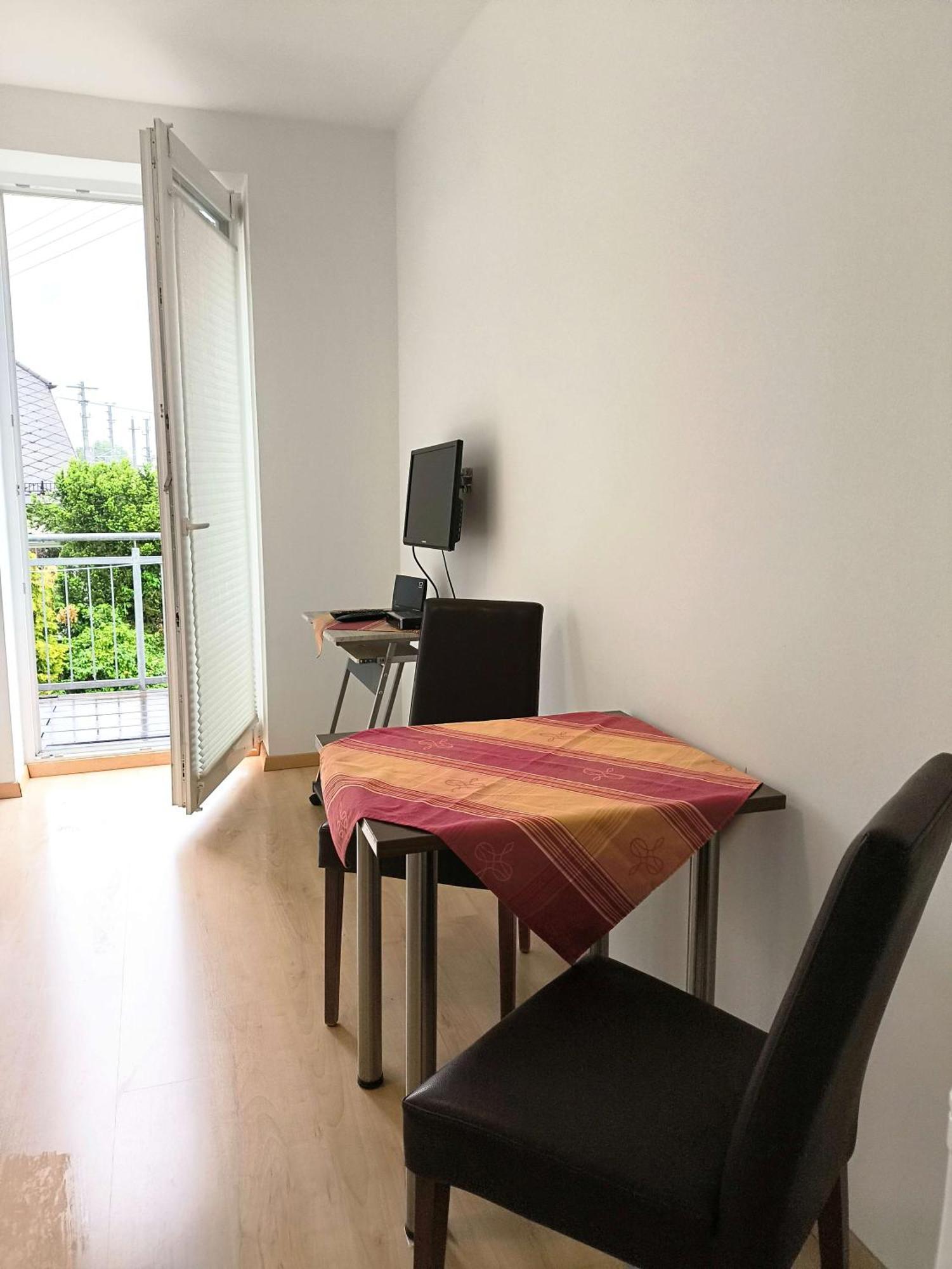 Schlafplatzl Hotel Marchtrenk Kültér fotó