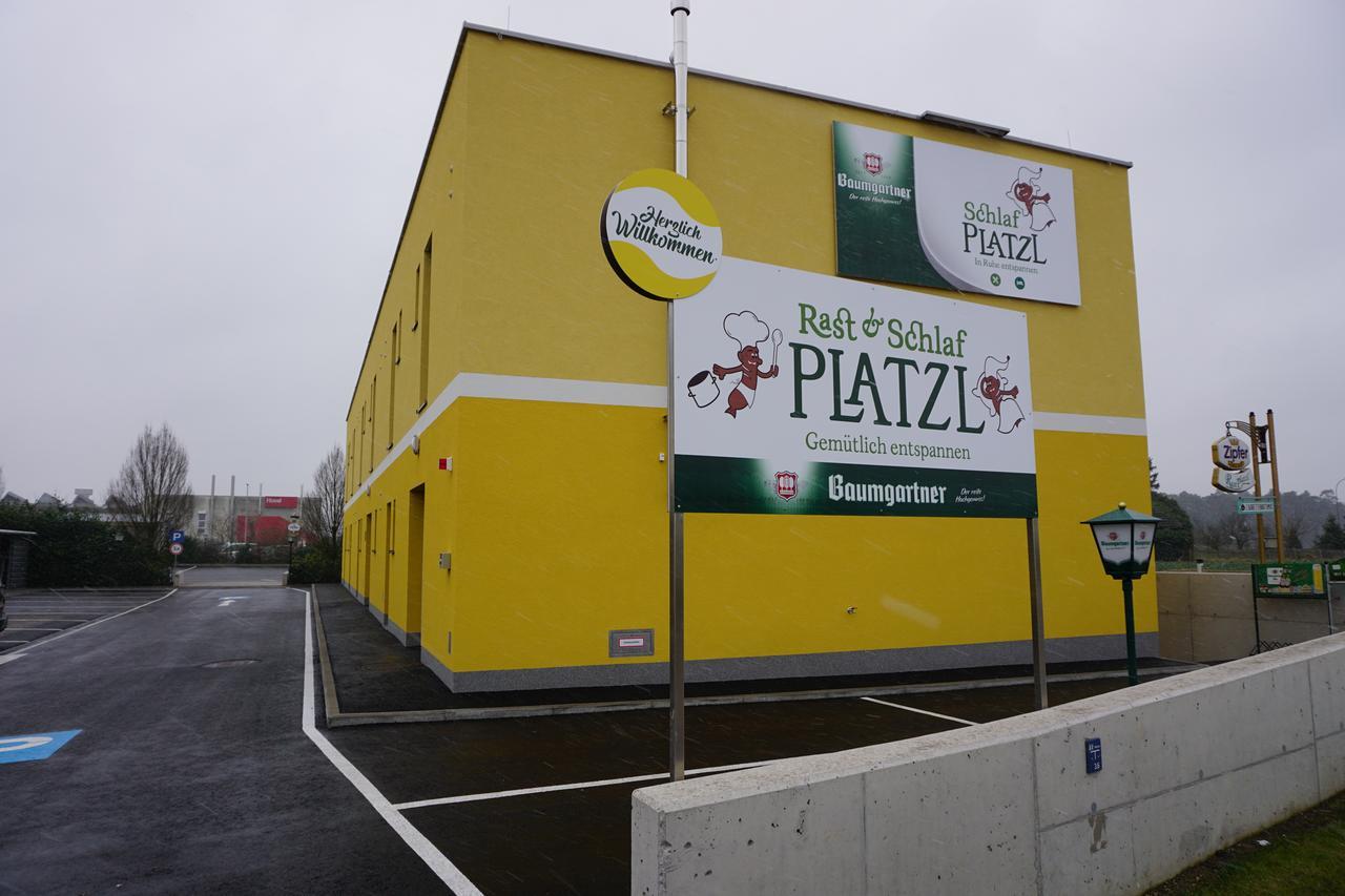 Schlafplatzl Hotel Marchtrenk Kültér fotó