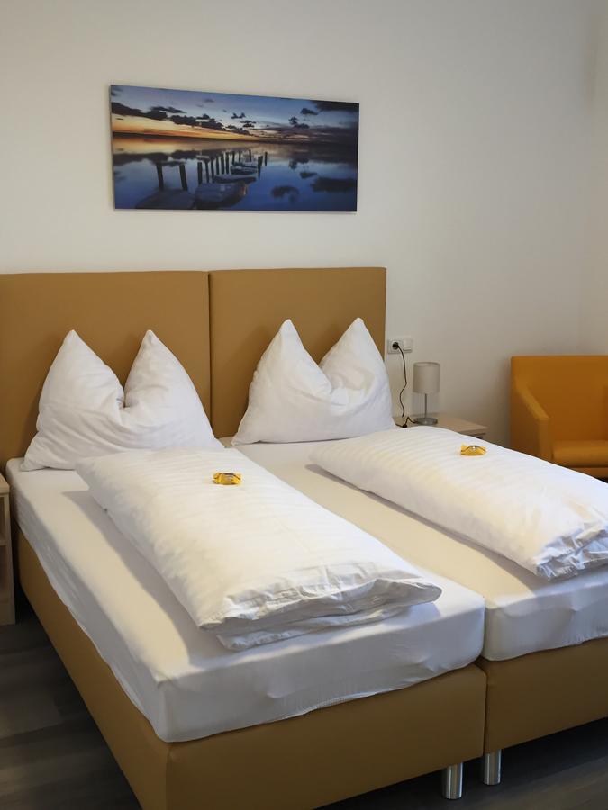 Schlafplatzl Hotel Marchtrenk Kültér fotó